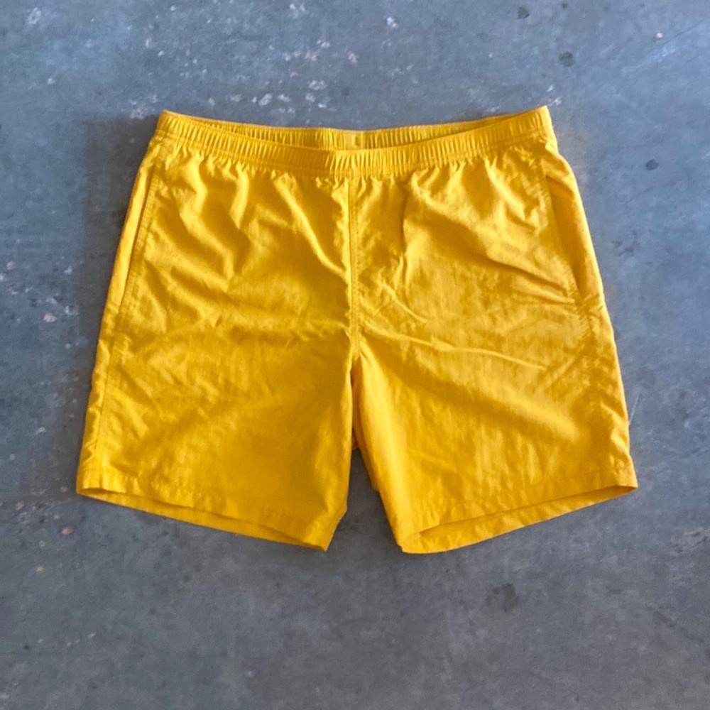 Gap 7” golden yellow board shorts